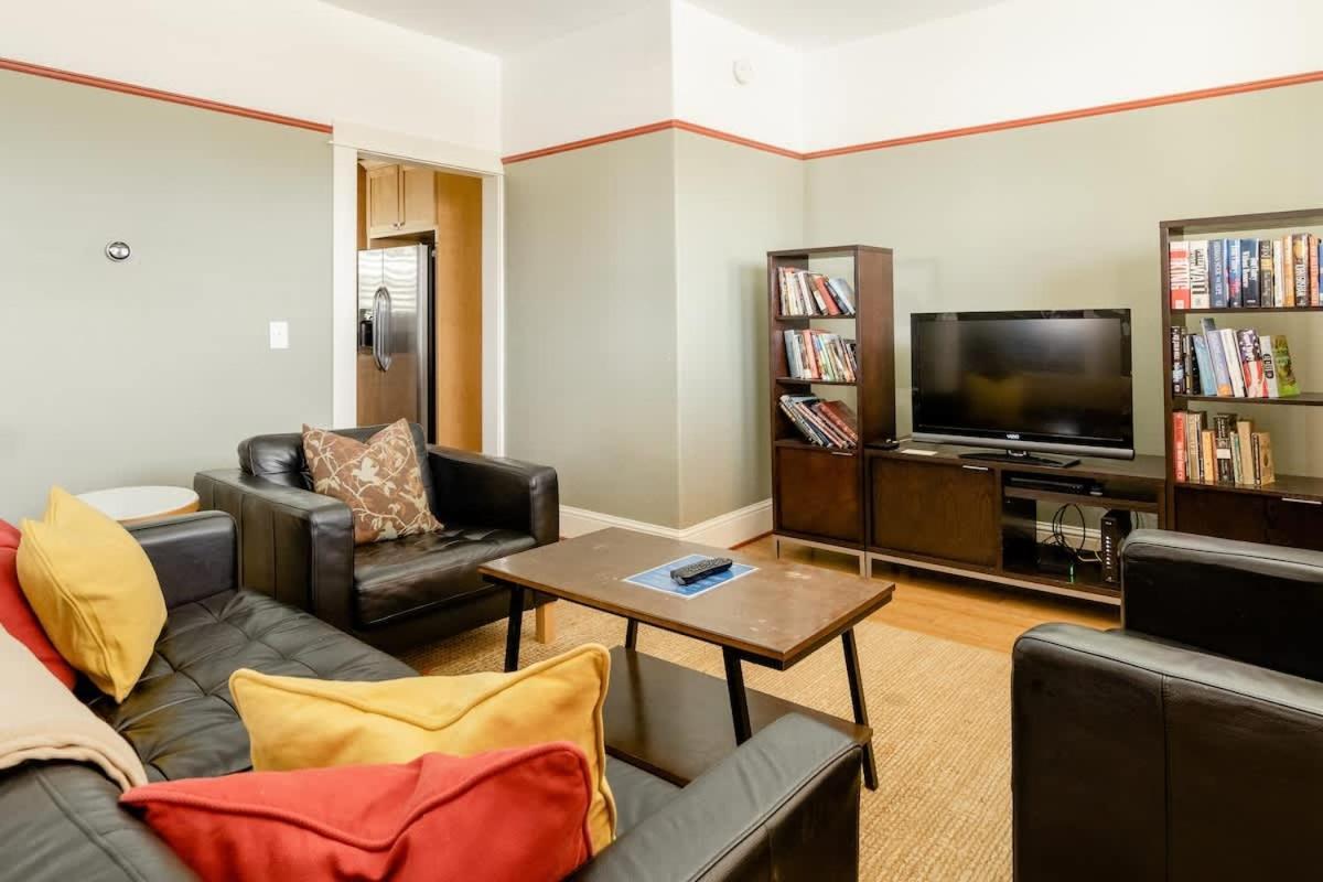 - Sun-filled In Buckman Neighborhood With 2brs Holiday home Portland